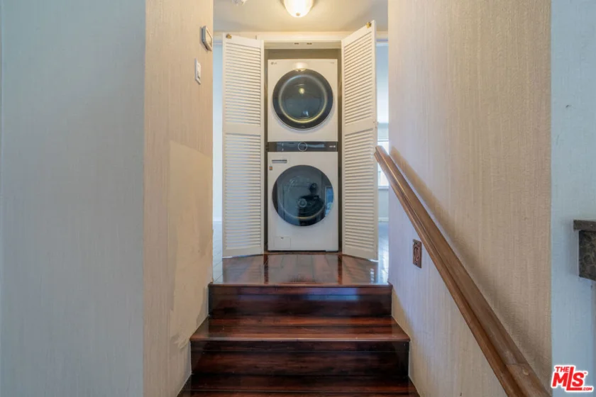 18445 Hatteras Street #504 photo 17