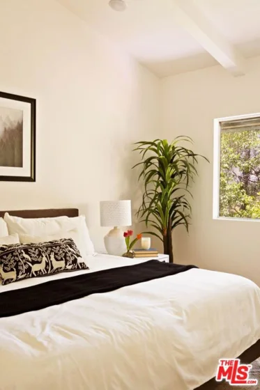2700 Cahuenga Boulevard #4303 photo 21