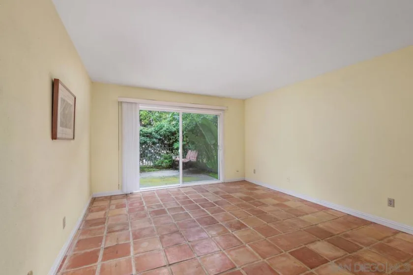 1645 Emerald Street #1B photo 1