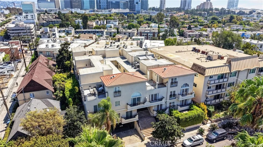 1820 Holmby Avenue #1 photo 37