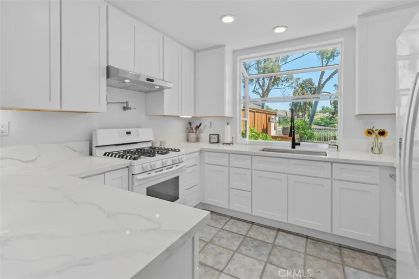44 Pinzon photo 19