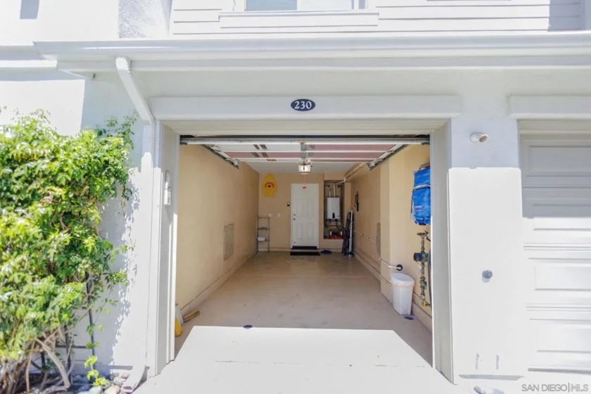 810 Harbor Cliff Way #230 photo 45