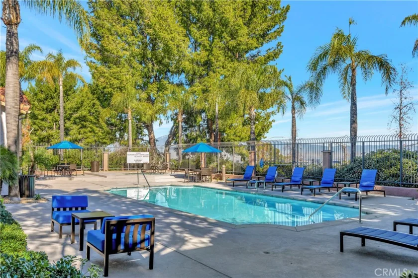 2425 Del Mar photo 25
