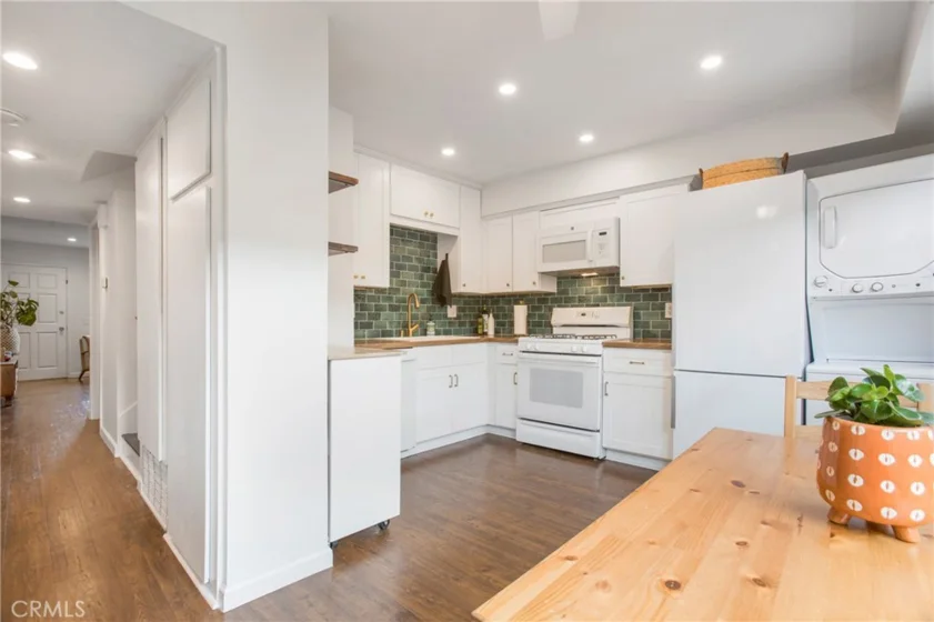4698 Heil Avenue #23C photo 1