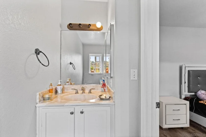 1000 Estes Street #31 photo 32