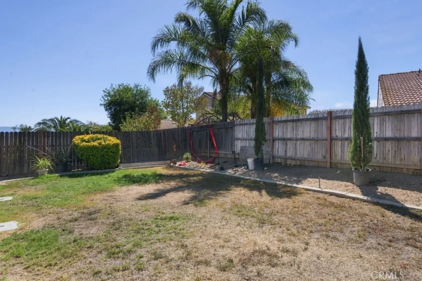 27035 Winchester Creek Avenue photo 23