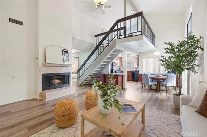 18433 Hatteras photo 4