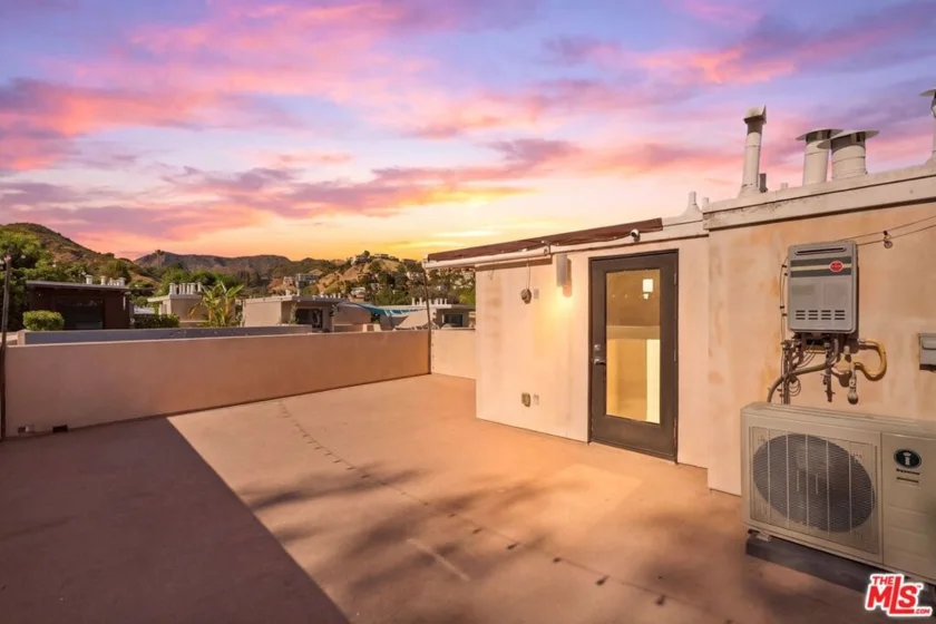 2111 N Cahuenga Boulevard #11 photo 31