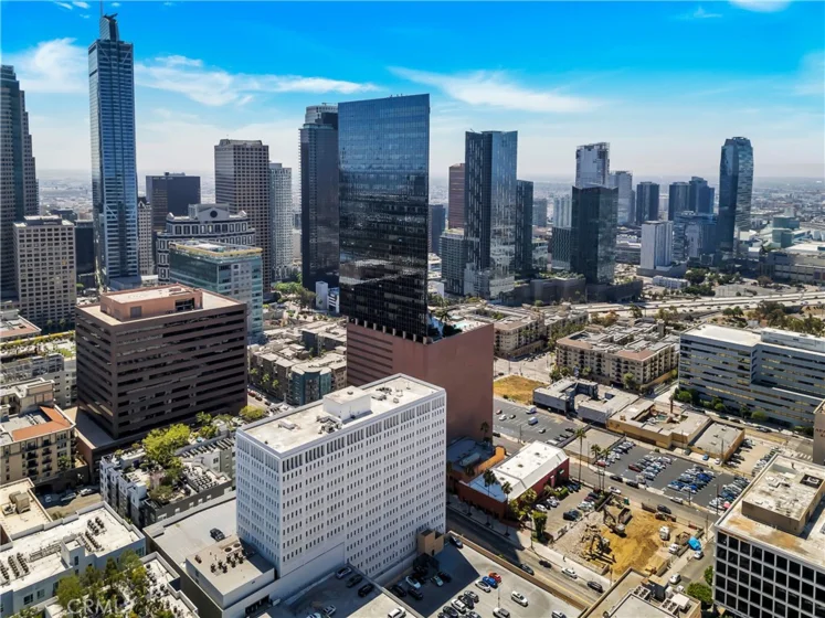 1100 Wilshire Boulevard #3302 photo 3