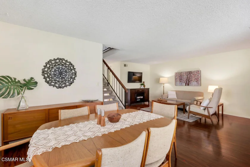 19208 Hamlin Street #4 photo 8