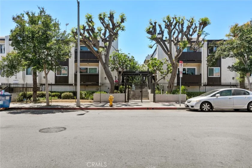 8801 Cedros Avenue #7 photo 5
