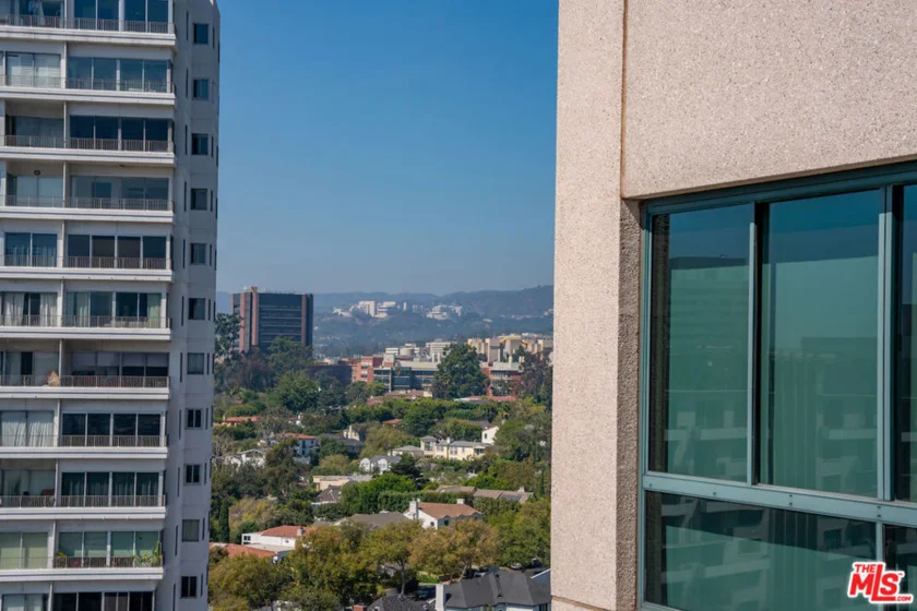 10490 Wilshire Boulevard #1402 photo 51