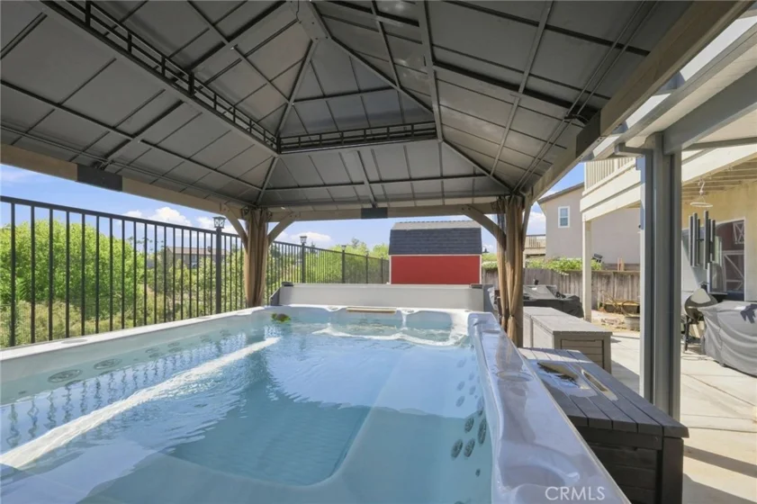 23682 Saratoga Springs photo 44
