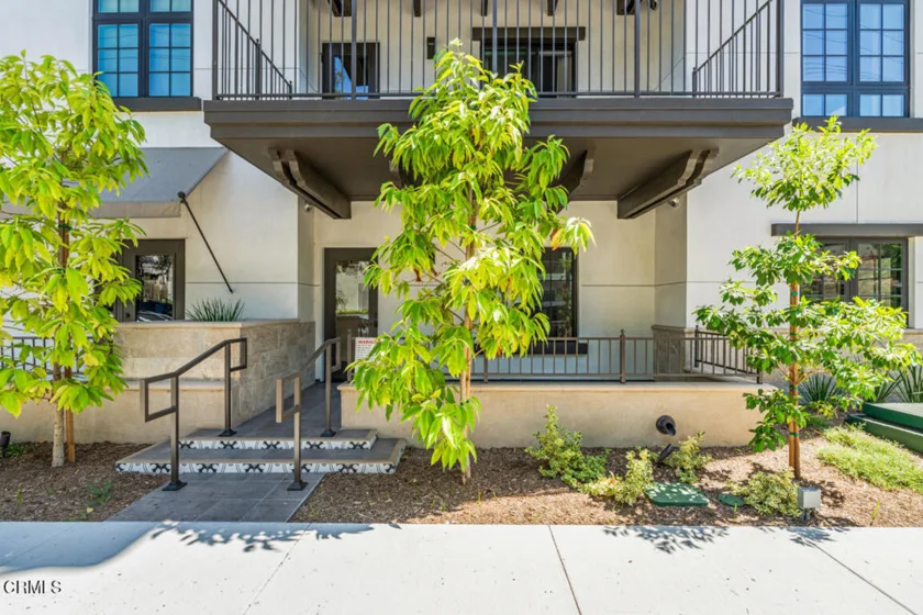 139 S Oak Knoll Avenue #101 photo 23