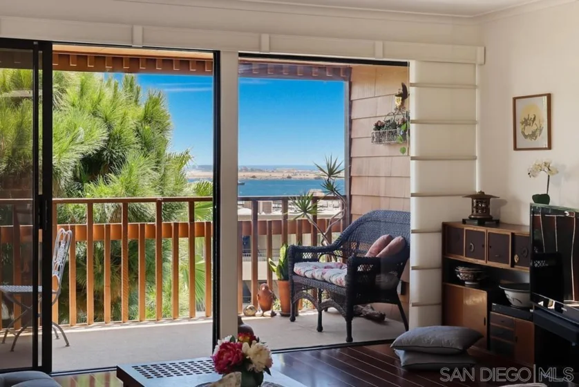 2942 Lawrence Street photo 17