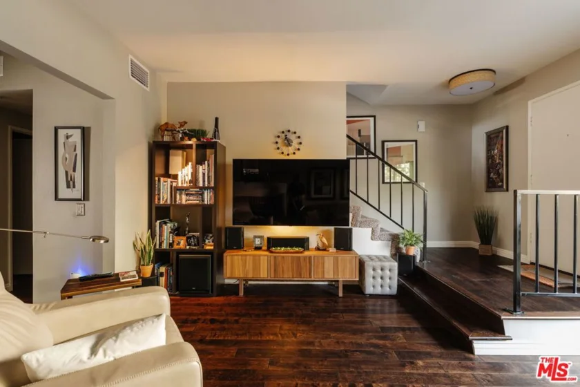 15023 Sherman Way #E photo 24