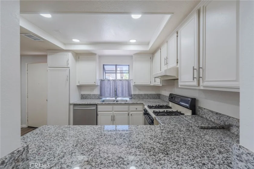 970 S Laurelwood photo 10