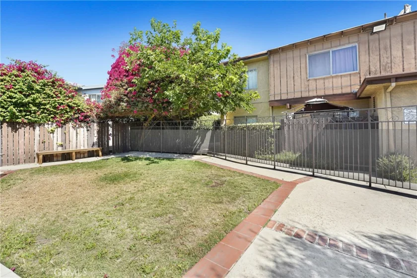 7301 Lennox Avenue #D13 photo 12
