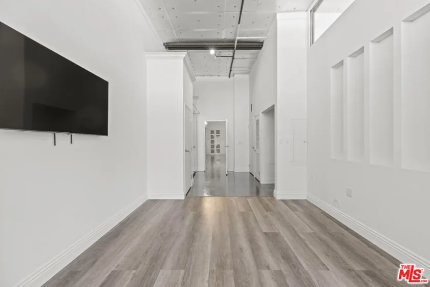 3785 Wilshire Boulevard #204 photo 24