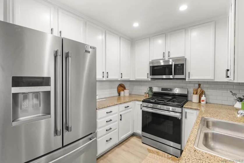 522 Calle Montecito #114 photo 9