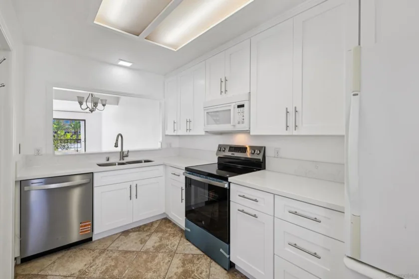 3525 Lebon Drive #304 photo 1