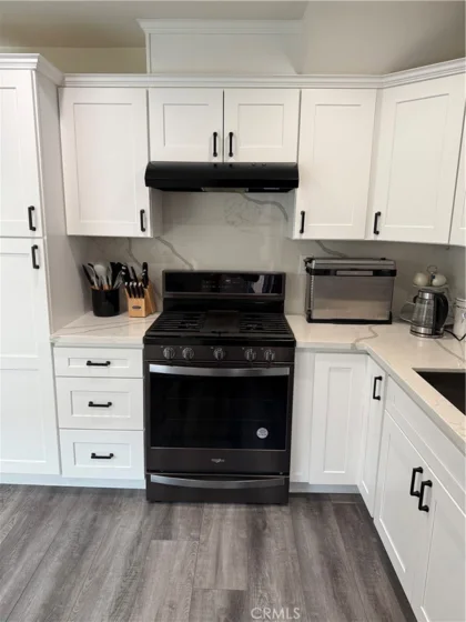 17111 Roscoe Boulevard #15 photo 5