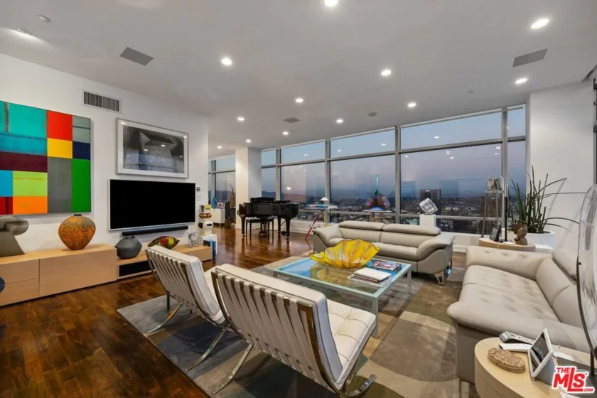 900 W Olympic Boulevard #46G photo 4