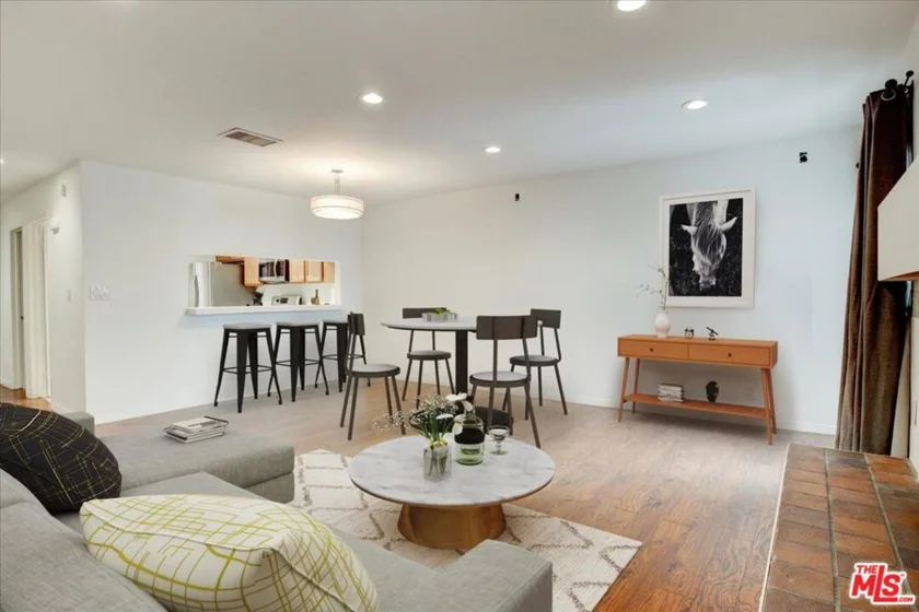 21040 Parthenia Street #40 photo 1