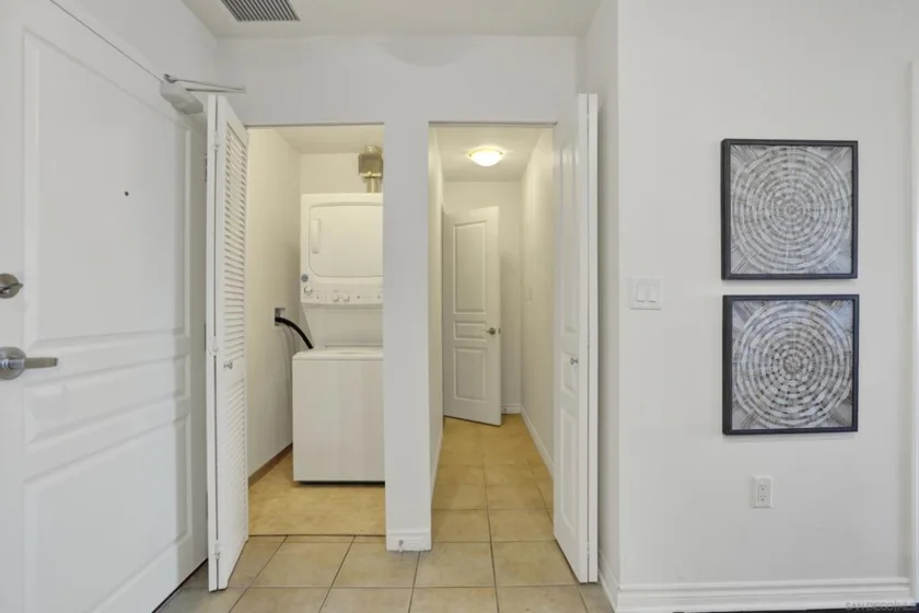 300 W Beech Street #805 photo 23