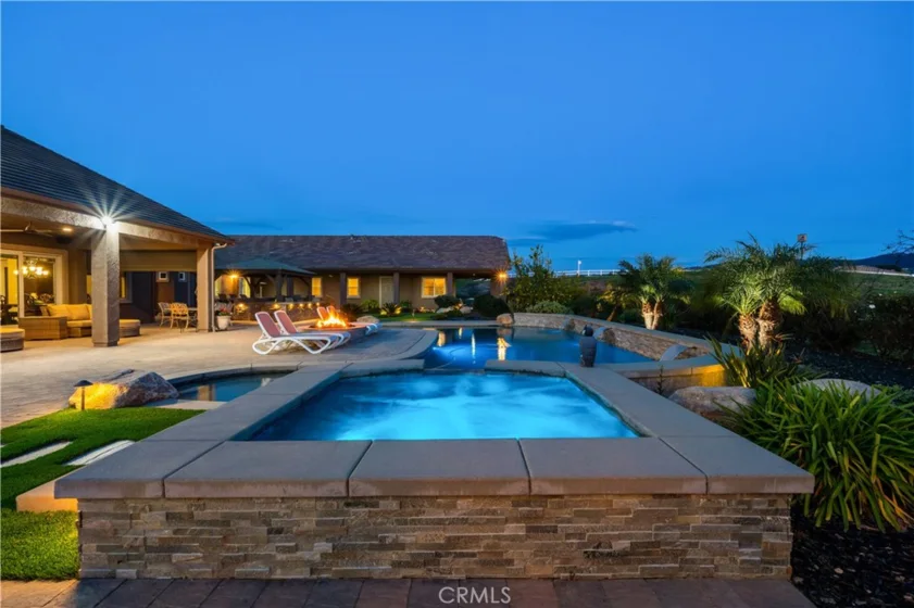 39470 Calle Anita photo