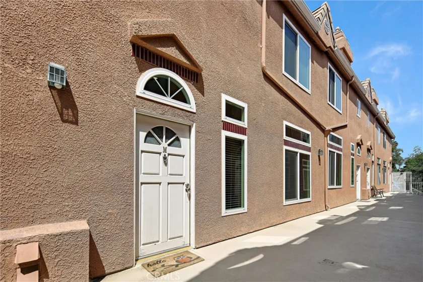 7267 Corbin Avenue #M photo 1