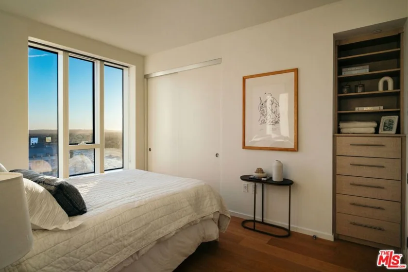 889 Francisco Street #1801 photo 6
