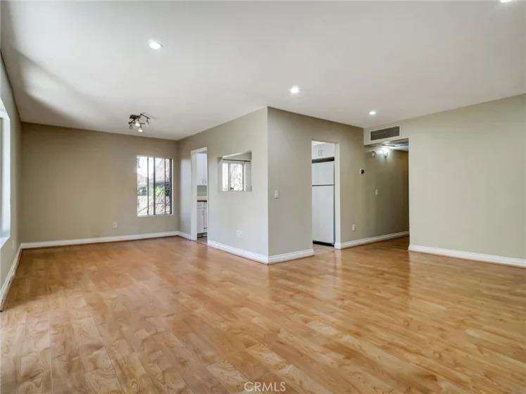 18350 Hatteras #123 photo 1