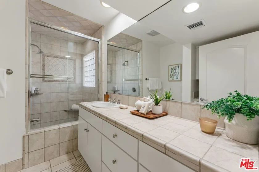 446 San Vicente Boulevard #106 photo 19