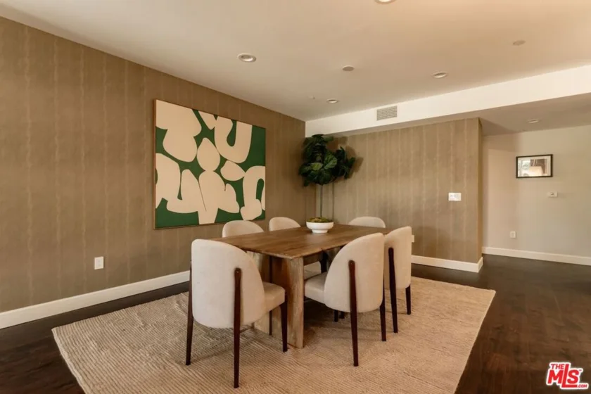 447 N Doheny Drive #101 photo 9