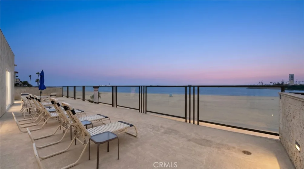1140 E Ocean photo 18