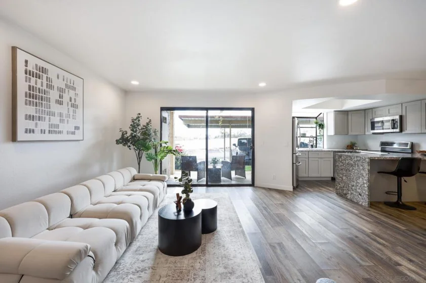 440 Citracado Parkway #5 photo 2