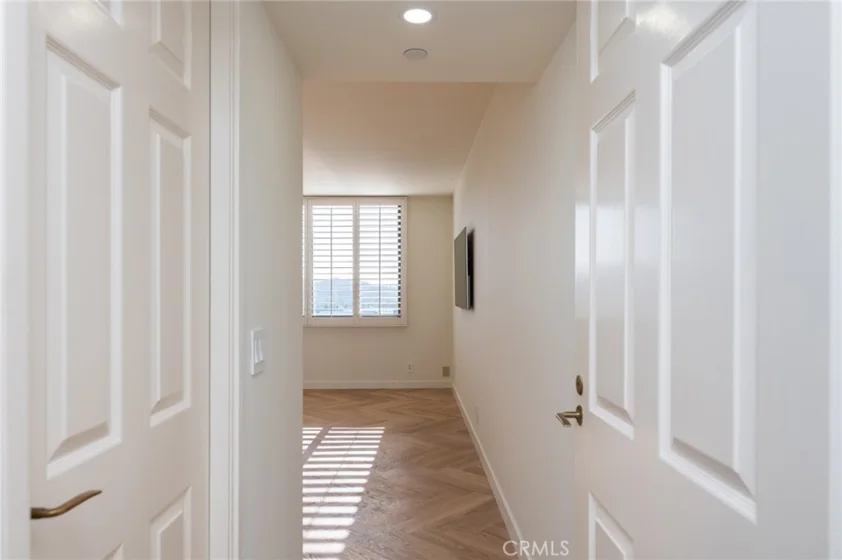 345 Pioneer Drive #905 photo 17
