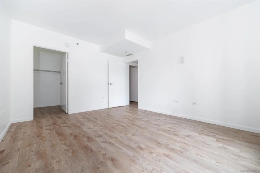 425 W Beech Street #722 photo 11