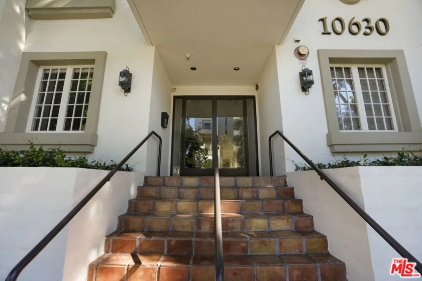 10630 Eastborne Avenue #306 photo 2