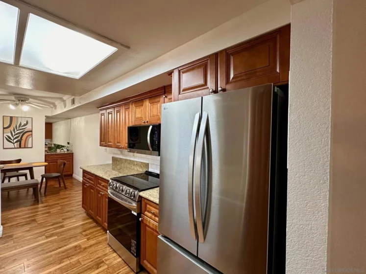 1020 E Washington #97 photo 11