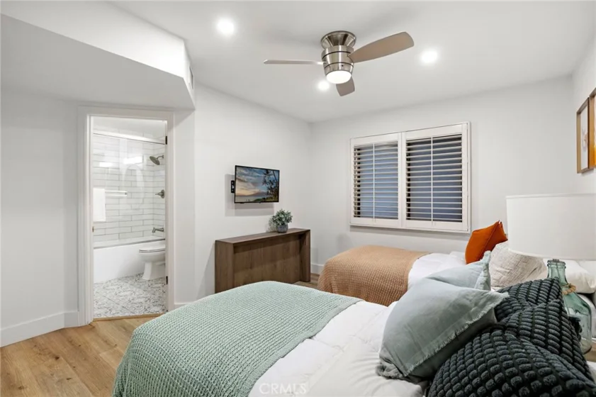 237 Calliope Street photo 21