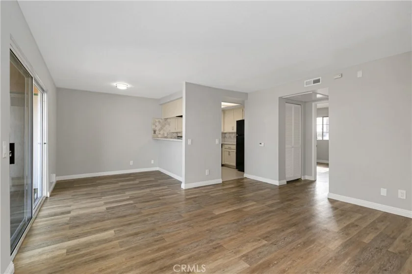 1121 Obispo Avenue #306 photo 1