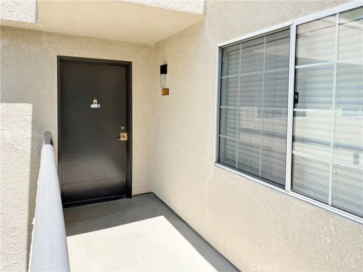 21500 Burbank #328 photo 29