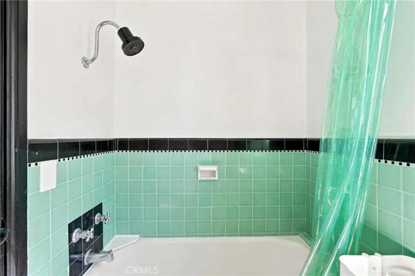 800 E Ocean #905 photo 13