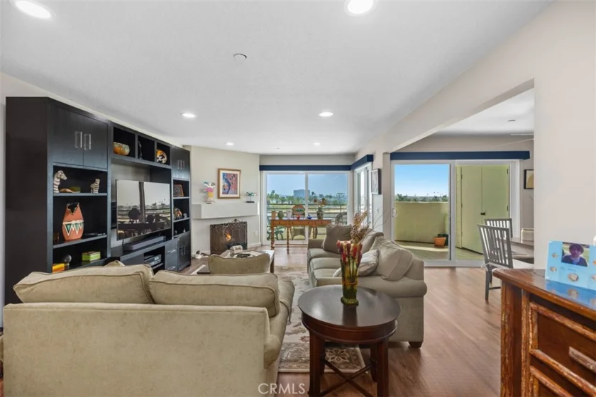 280 Cagney Lane #209 photo 1