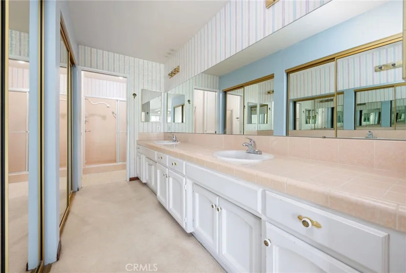 1229 Seven Hills photo 11