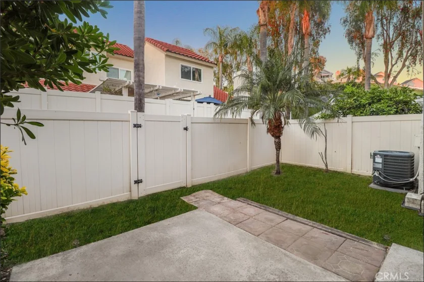 25231 Avenida Pacifica photo 4