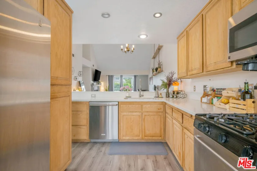 810 Baker Street #204 photo 10