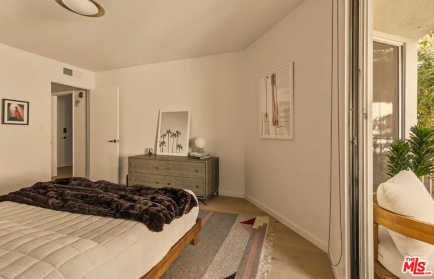 1230 N Sweetzer Avenue #204 photo 16